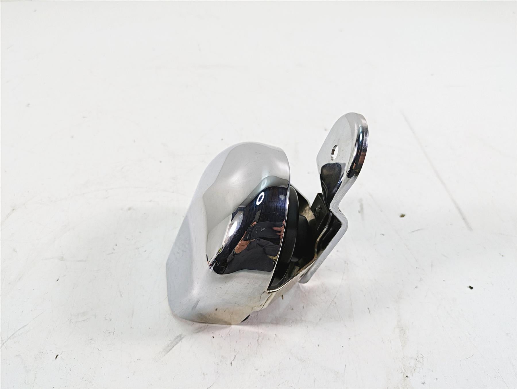 2006 Harley Softail FXSTSI Springer Horn & Cover 61300478A 69060-90H {{ shop.shopifyCountryName }} - Mototech271