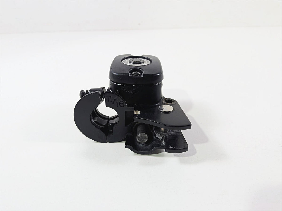 2014 Harley FXDL Dyna Low Rider Front Brake Master Cylinder 11/16" Read 45170-08 {{ shop.shopifyCountryName }} - Mototech271