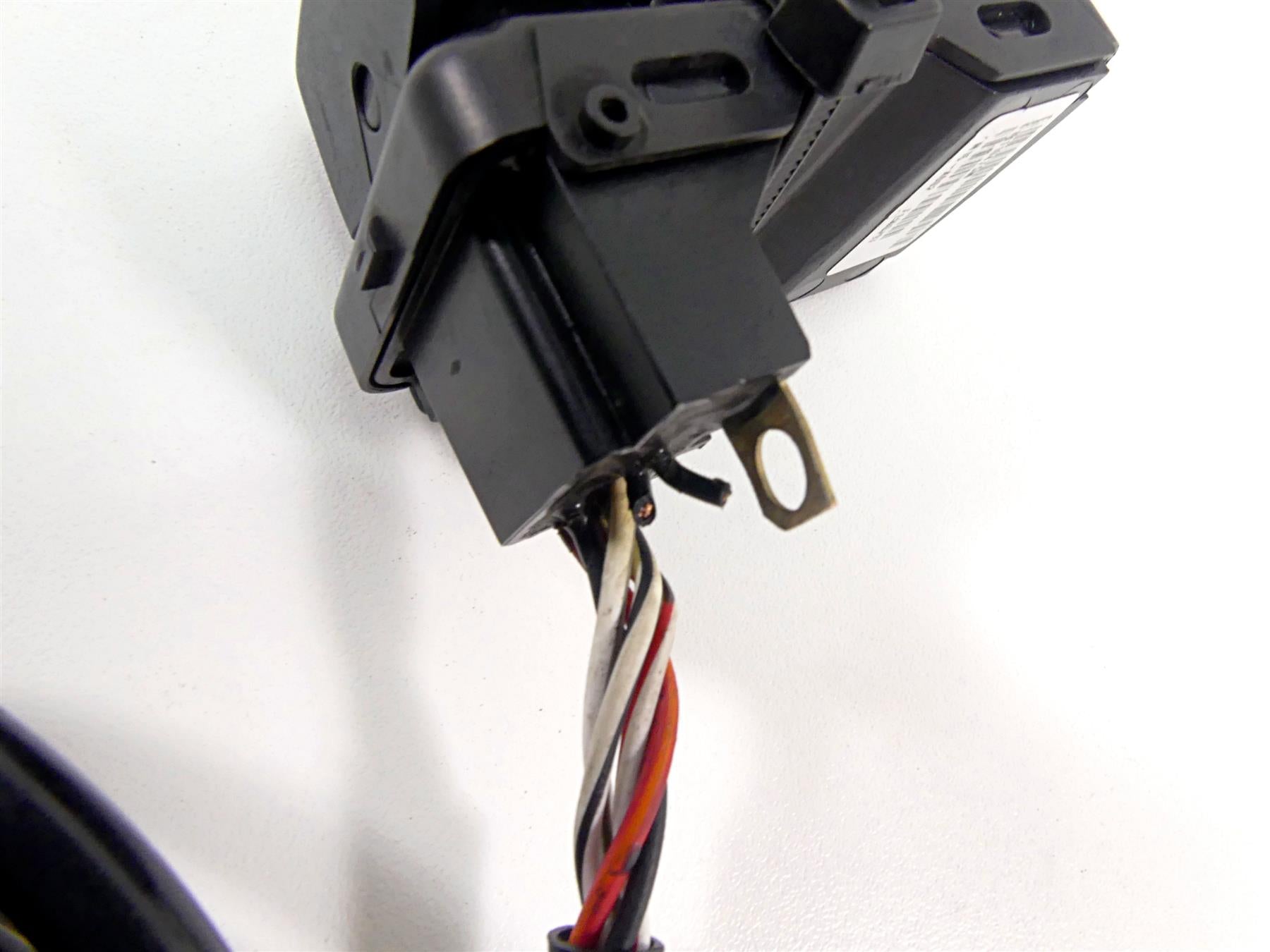 2017 Harley Dyna FXDB Street Bob Right Control Switch - For Parts 71500360 {{ shop.shopifyCountryName }} - Mototech271