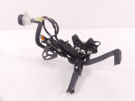 2018 Suzuki GSXR750 Right Front Driver Footpeg Brake Pedal Set 43511-14J10 {{ shop.shopifyCountryName }} - Mototech271
