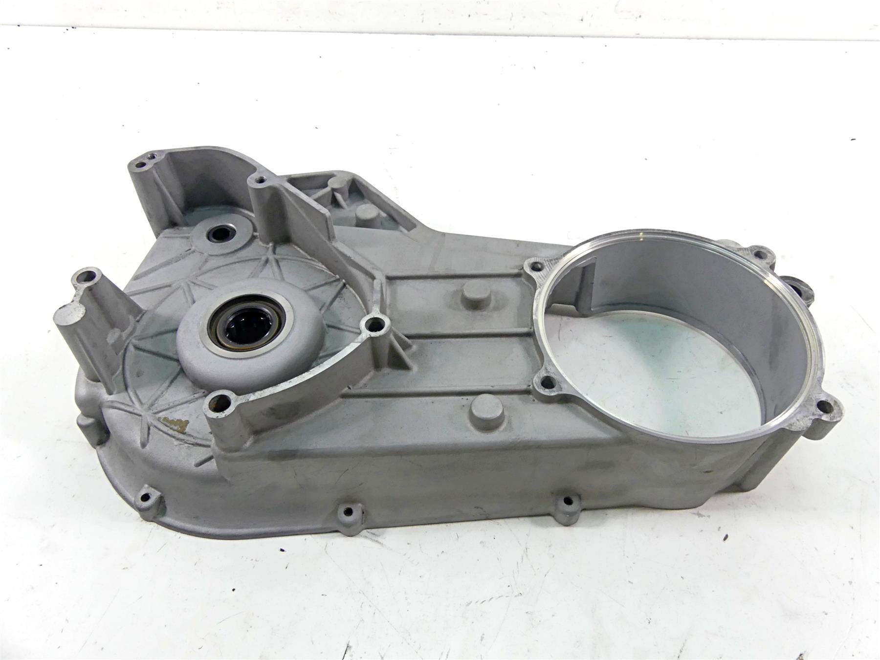 2006 Harley Touring FLHTCU SE E-Glide Inner Primary Drive Clutch Cover 60677-01C {{ shop.shopifyCountryName }} - Mototech271