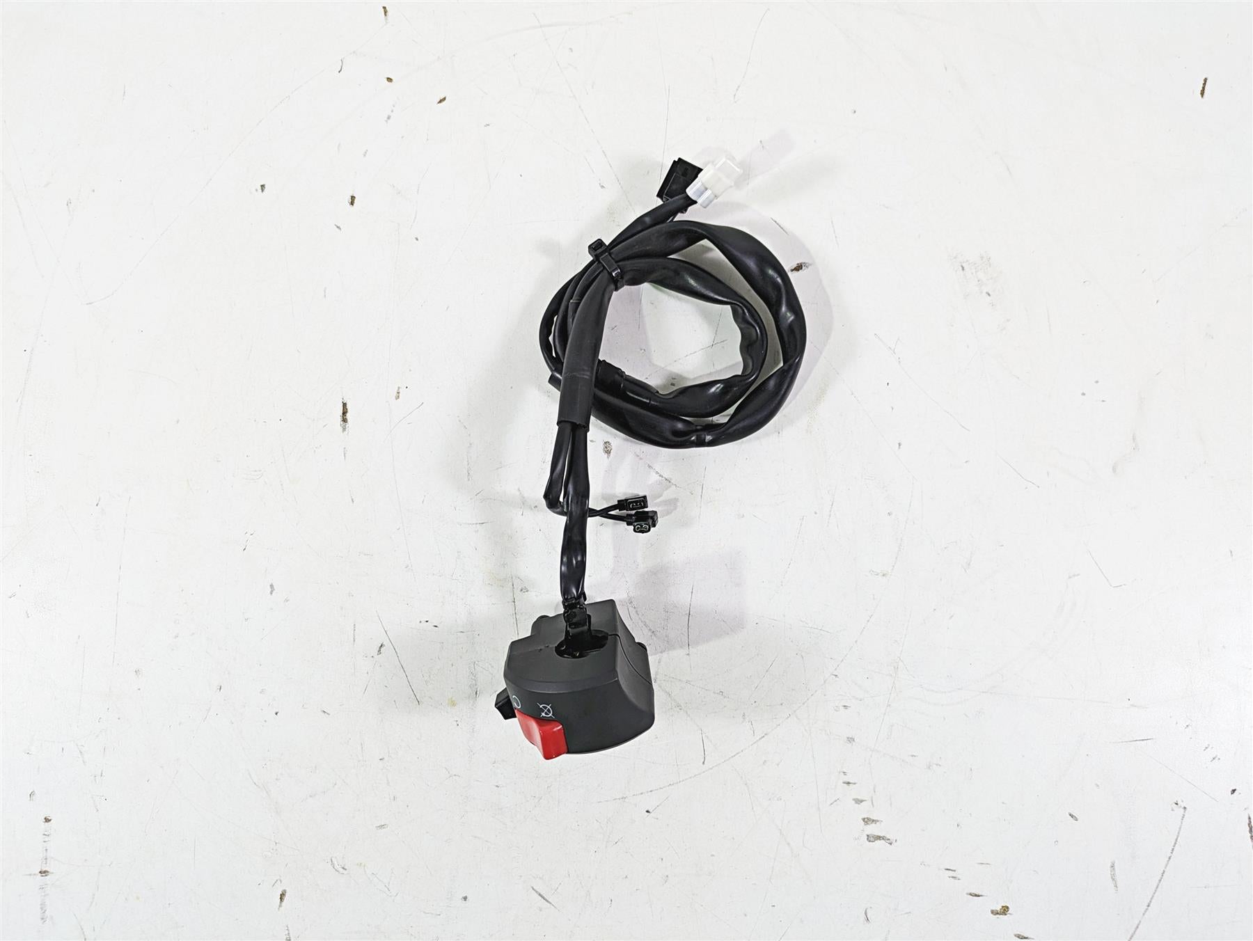 2021 Yamaha Tenere 700 XTZ7 Right Hand Control Switch BW3-83963-00-00 {{ shop.shopifyCountryName }} - Mototech271