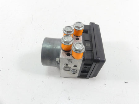 2021 Harley Softail FLSB Sport Glide Abs Brake Pump Pressure Module 41100044C {{ shop.shopifyCountryName }} - Mototech271