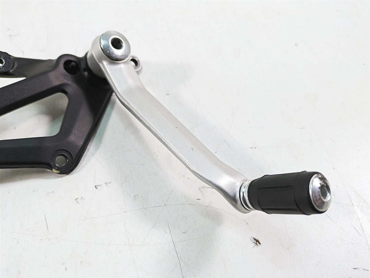 2017 Mv Agusta Dragster 800 Rear Brake Pedal & Mount Plate 8000B6262 B6596 {{ shop.shopifyCountryName }} - Mototech271