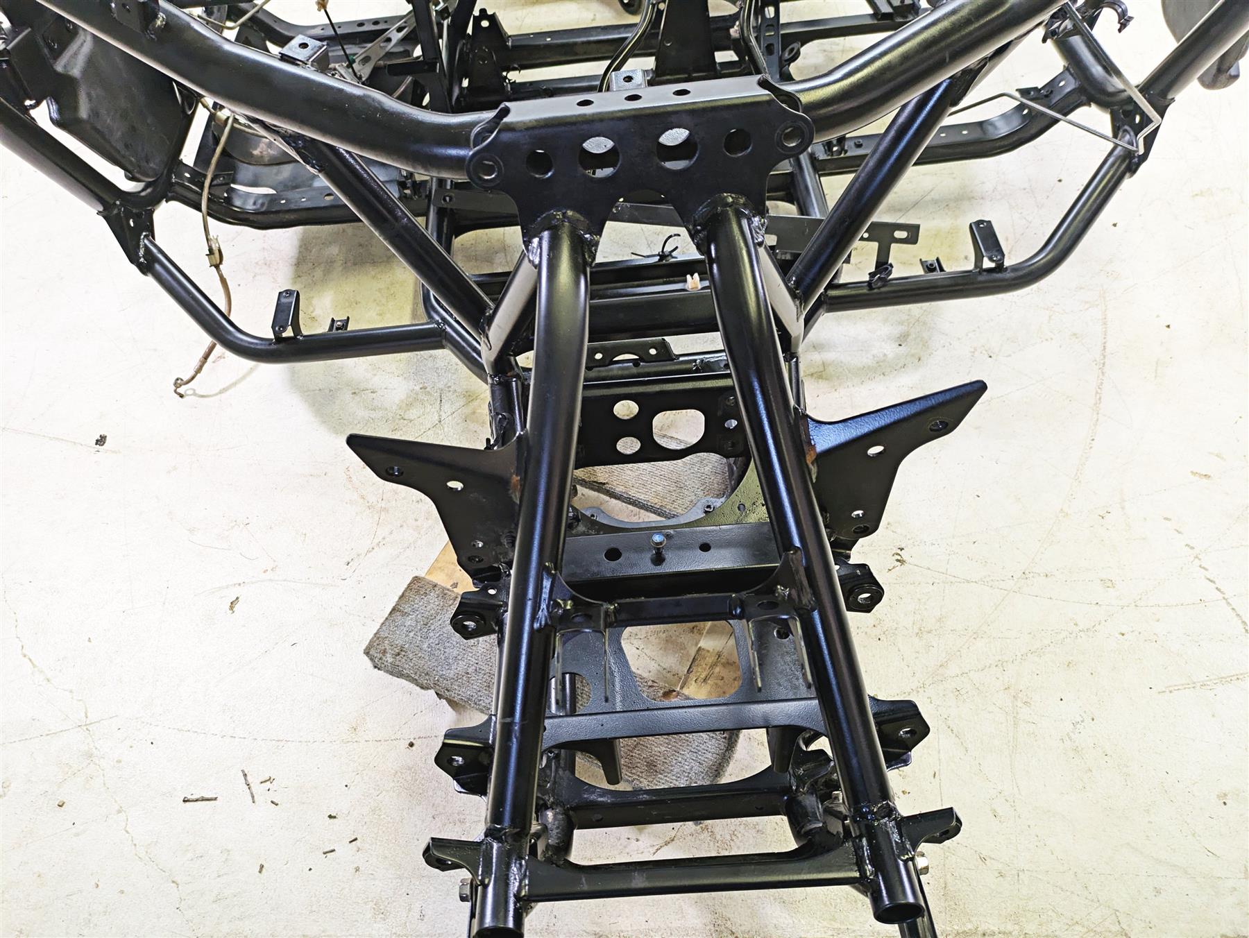 2022 Yamaha YXZ1000 R Straight Main Frame Chassis BAS-F1110-00-00 {{ shop.shopifyCountryName }} - Mototech271