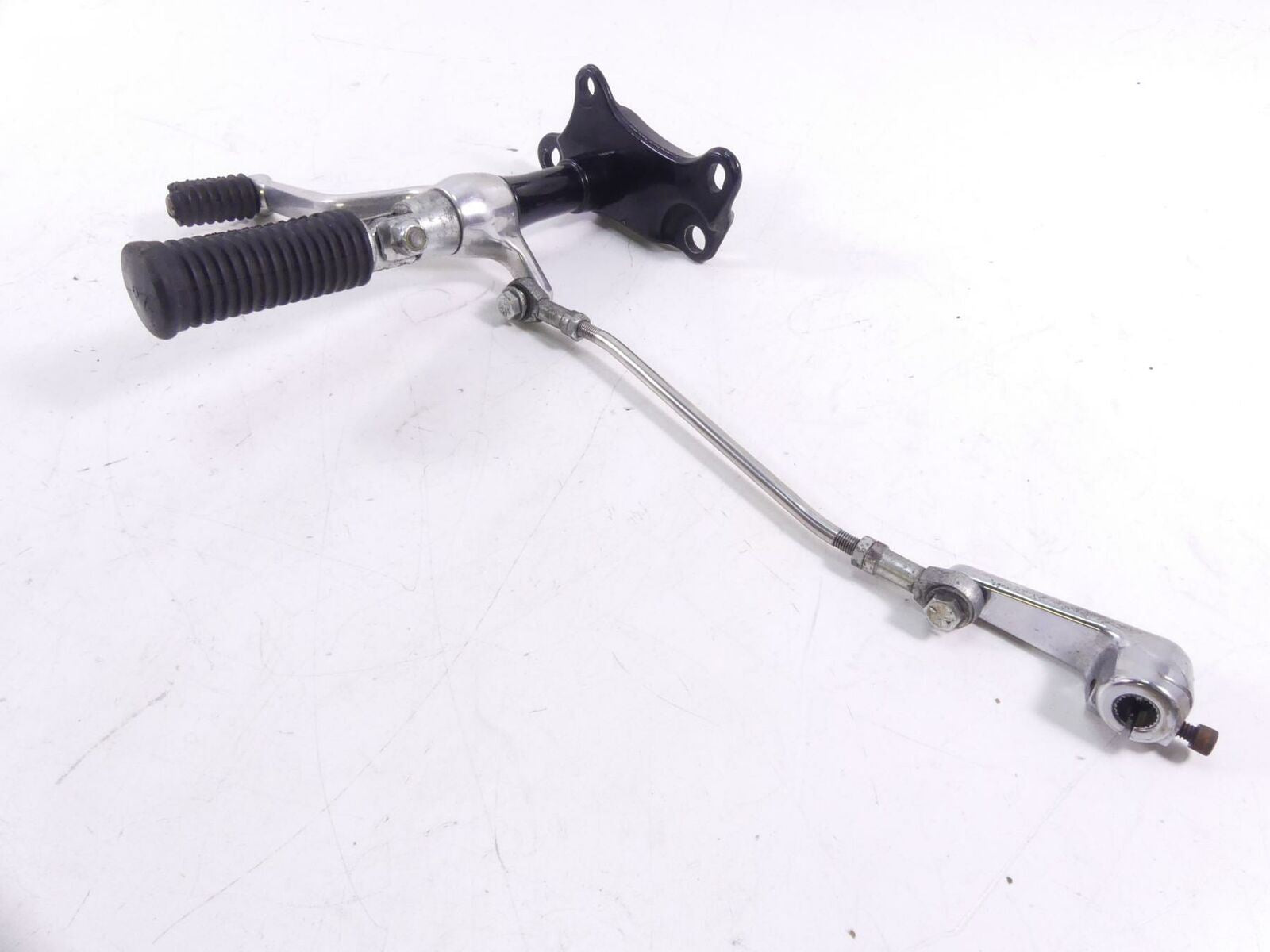 2000 Harley Sportster XL1200 Custom Left Forward Front Foot Peg Shifter 42420-99 {{ shop.shopifyCountryName }} - Mototech271