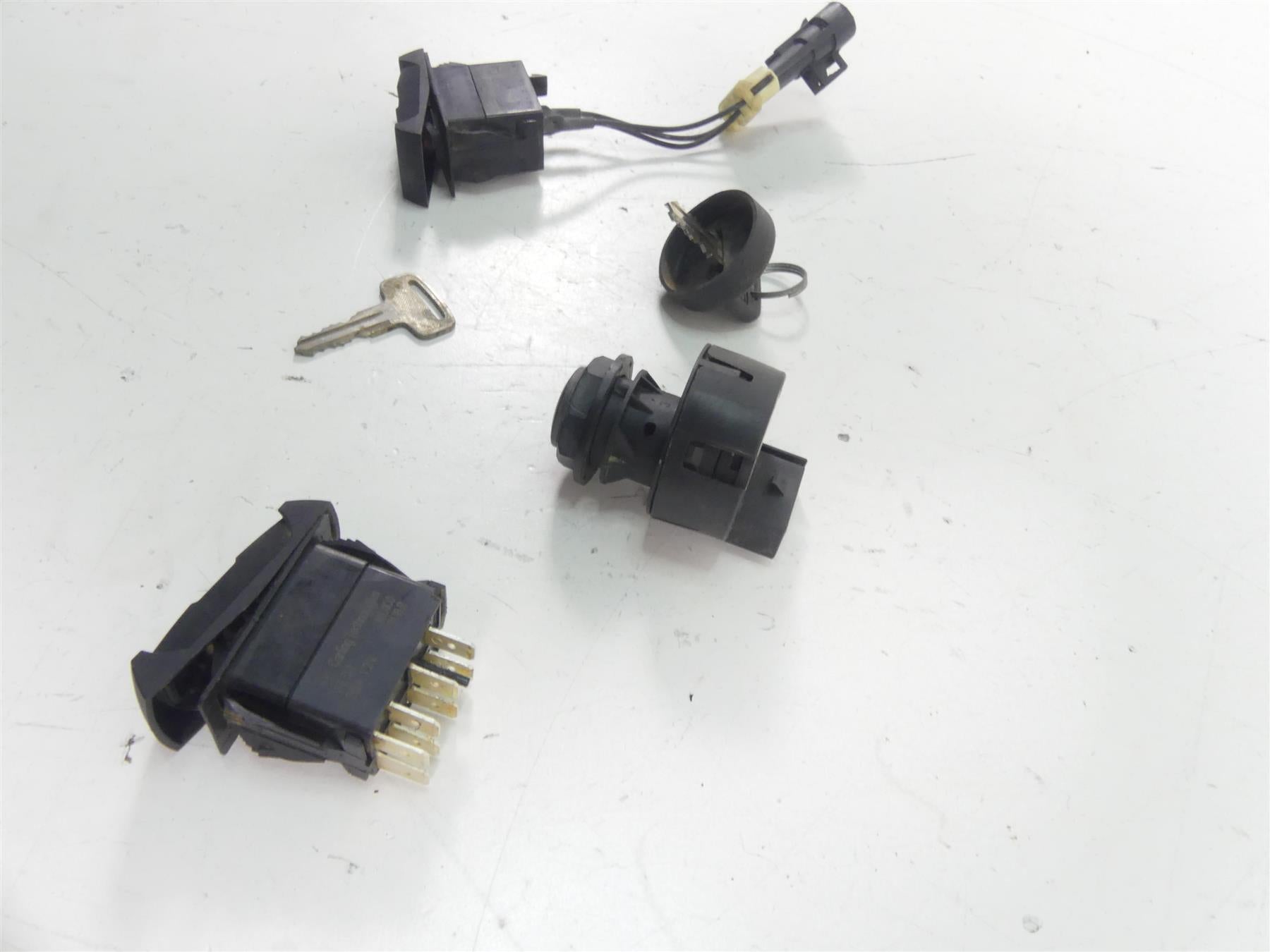 2021 Polaris RZR XP 1000 EPS Ignition Awd Lights Switch & Key Set 4016058 {{ shop.shopifyCountryName }} - Mototech271