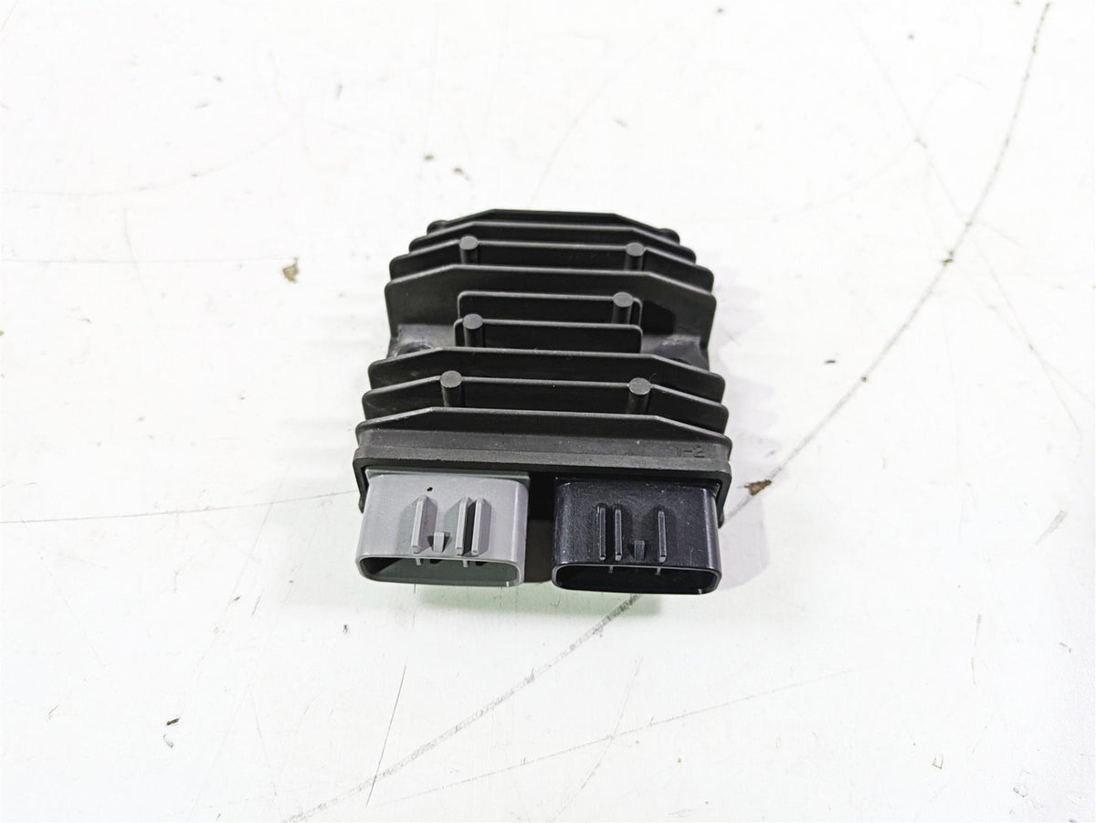 2017 Ducati Monster 1200 S Rectifier Voltage Regulator 54040321A SH821AA {{ shop.shopifyCountryName }} - Mototech271