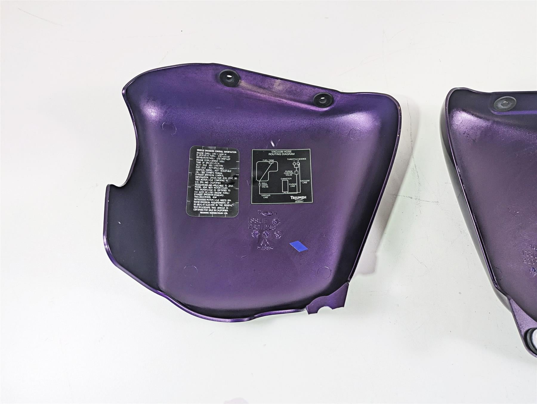 2013 Triumph Bonneville Side Cover Fairing Set Imperial Purple -Read T2309434-KF {{ shop.shopifyCountryName }} - Mototech271