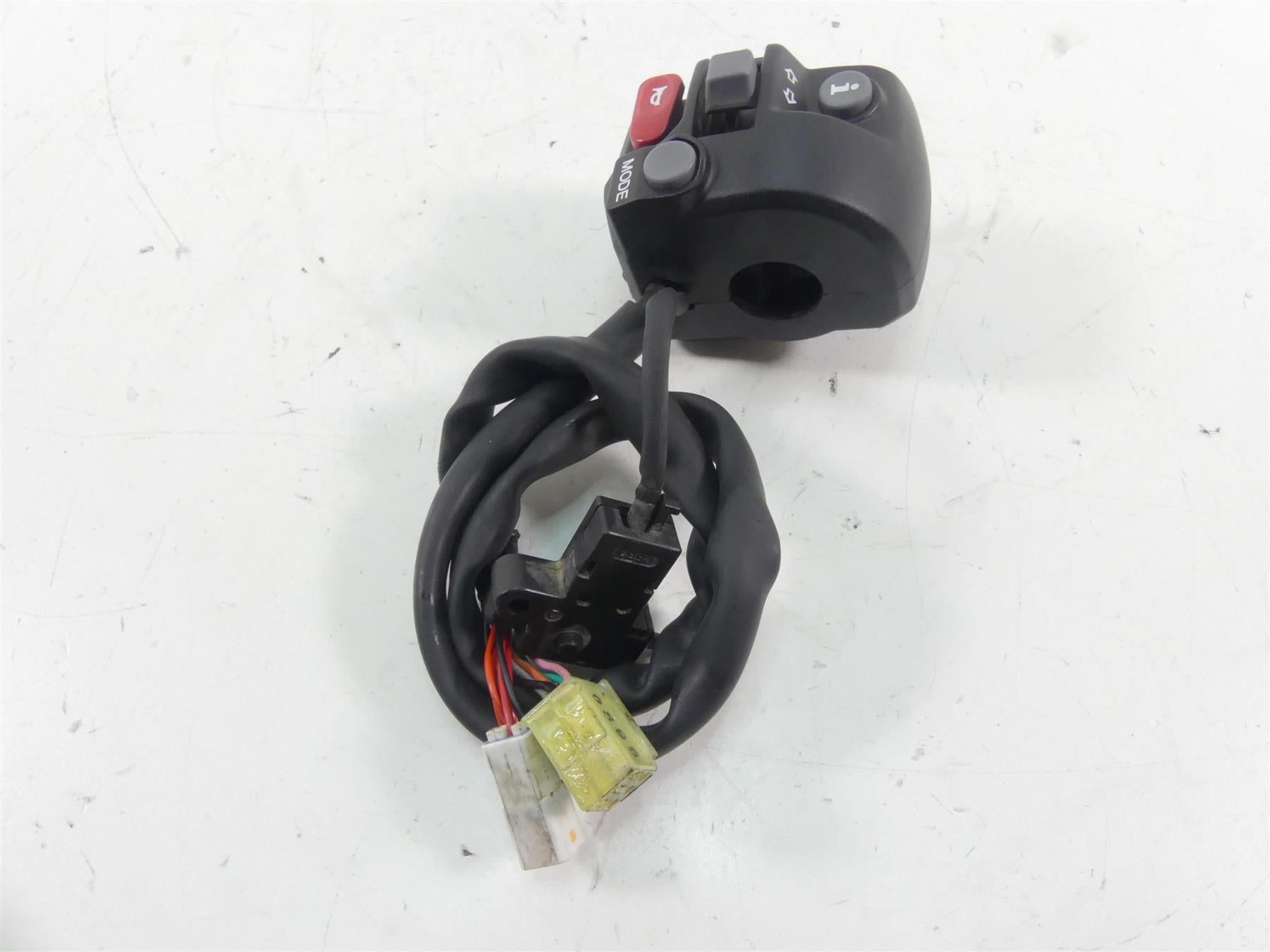 2017 Triumph Thruxton 1200R Left Hand Mode Control Switch -Read T2043437 {{ shop.shopifyCountryName }} - Mototech271