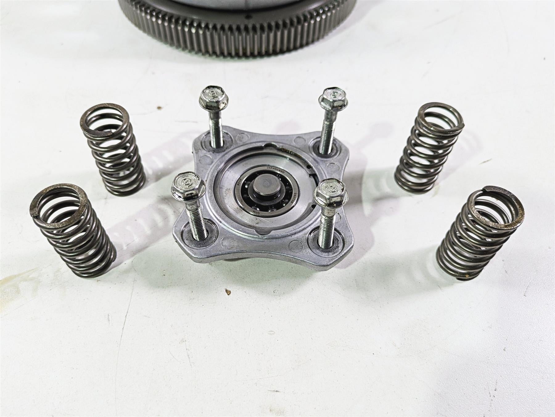 2010 Harley VRSCF Muscle Rod Clutch Basket Friction Disc Set 36699-01KB {{ shop.shopifyCountryName }} - Mototech271