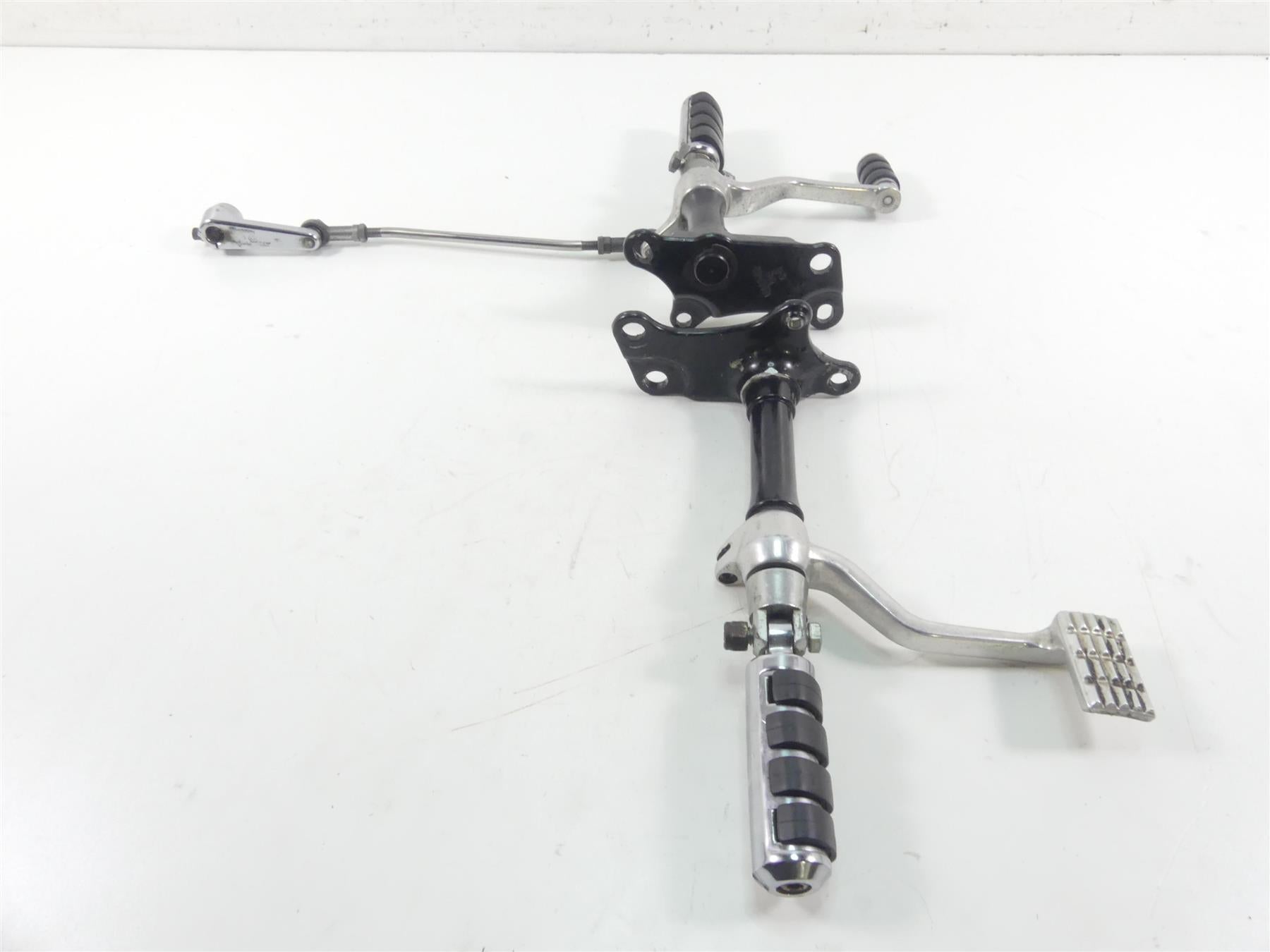 2003 Harley Sportster XL1200 C 100th Anniv Front Footpeg & Pedal Set 50951-90 {{ shop.shopifyCountryName }} - Mototech271