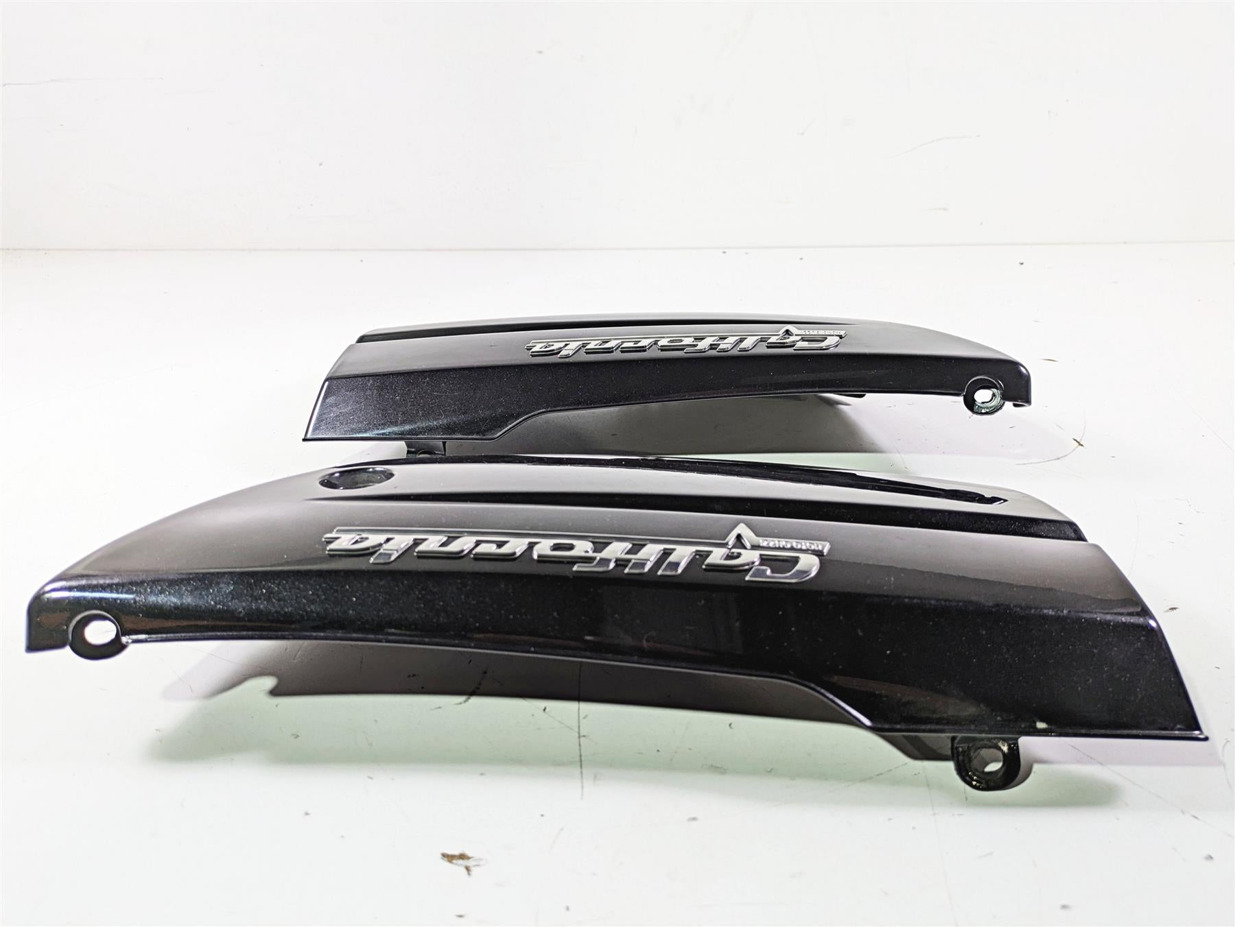 2014 Moto Guzzi California 1400 Touring Side Cover Fairing Set - Read B064019 {{ shop.shopifyCountryName }} - Mototech271
