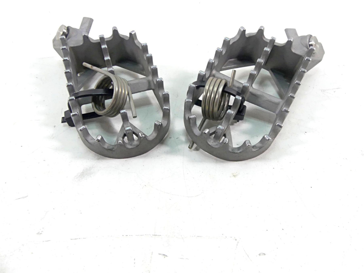 2016 BMW R1200GS Adv K51 Rider Footpeg Foot Peg Set 46718529843 46718529844 {{ shop.shopifyCountryName }} - Mototech271