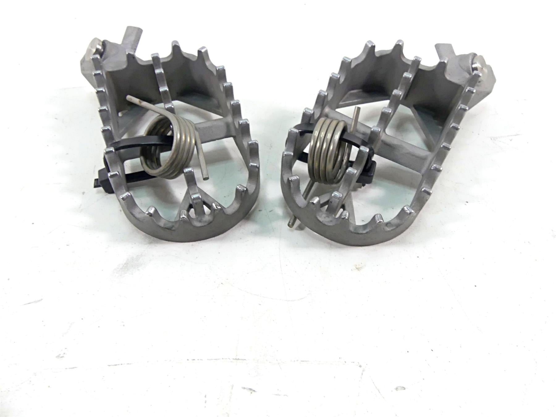 2016 BMW R1200GS Adv K51 Rider Footpeg Foot Peg Set 46718529843 46718529844 {{ shop.shopifyCountryName }} - Mototech271