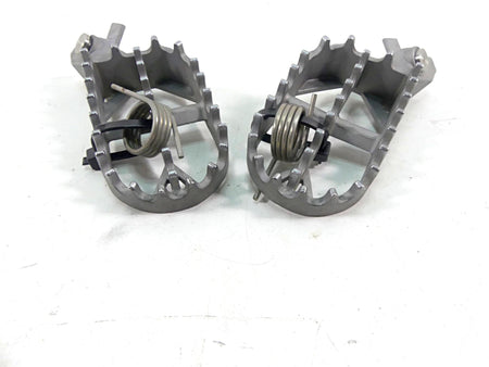 2016 BMW R1200GS Adv K51 Rider Footpeg Foot Peg Set 46718529843 46718529844 {{ shop.shopifyCountryName }} - Mototech271