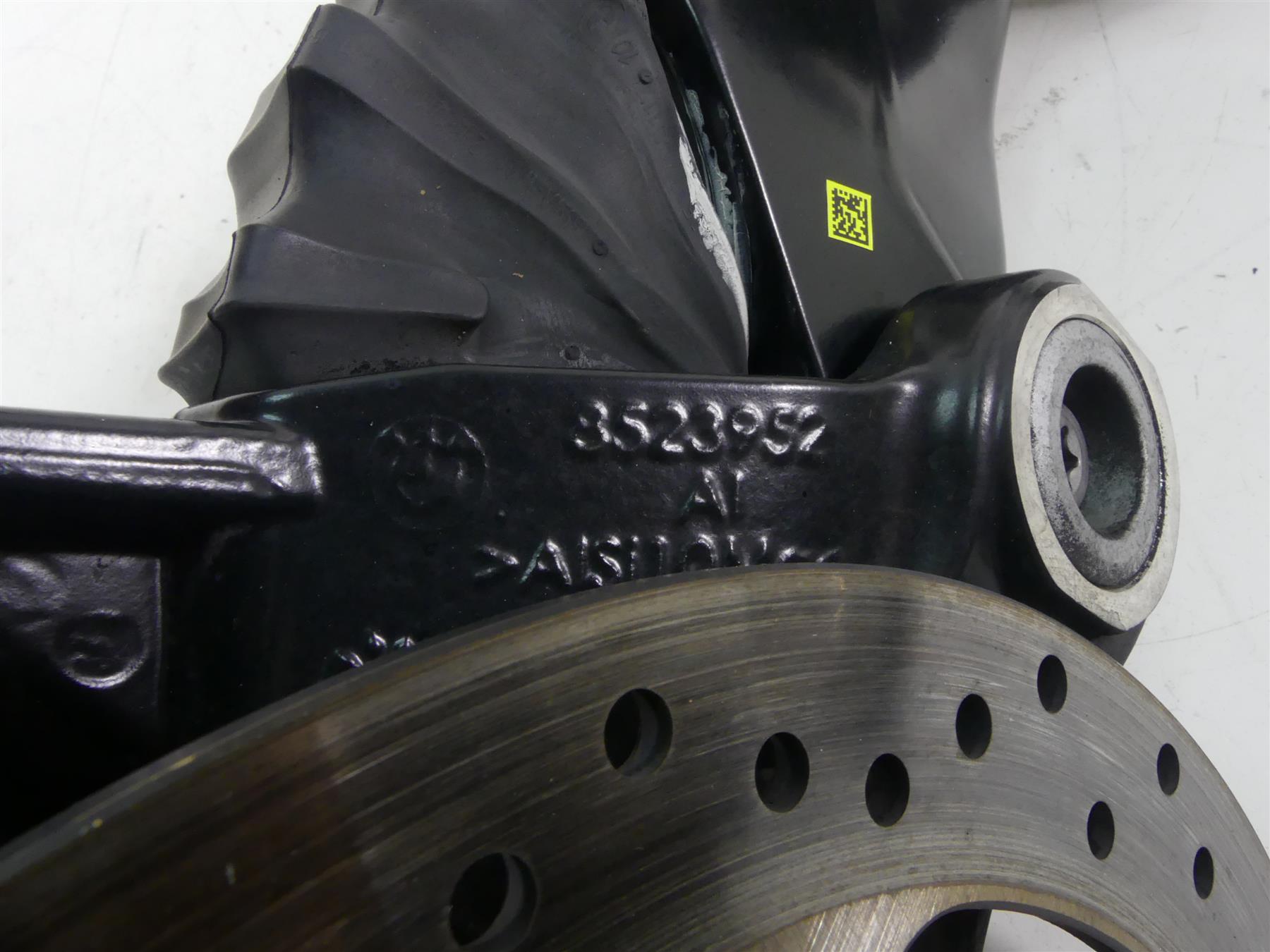 2016 BMW R1200RS K54 12K Differential Swingarm Driveshaft 31/11 33748546093 {{ shop.shopifyCountryName }} - Mototech271