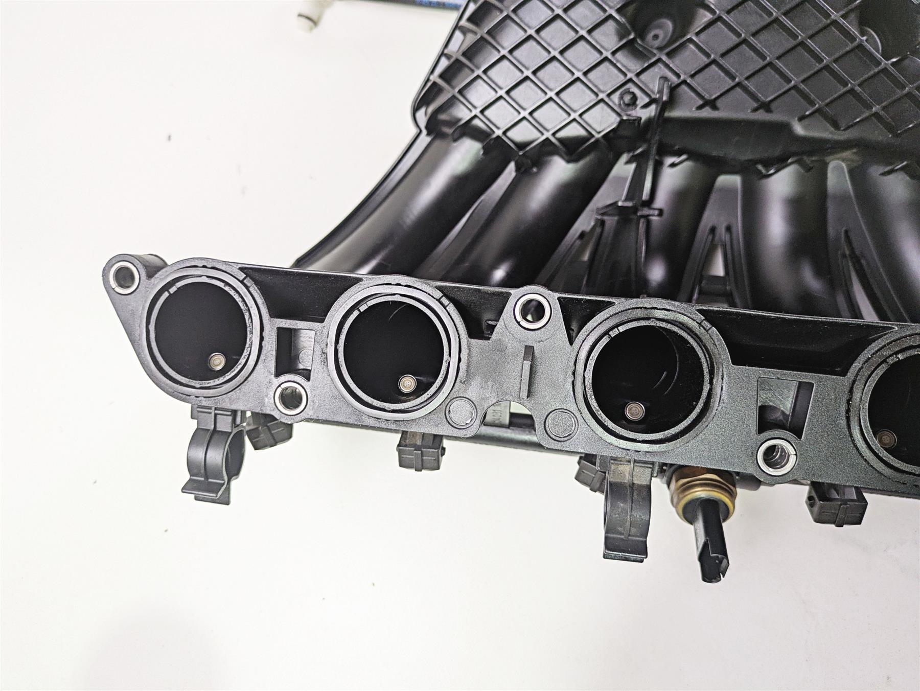 2014 BMW K1600 GTL K48 Intake Manifold & Throttle Body 13548564960 13717712328 {{ shop.shopifyCountryName }} - Mototech271