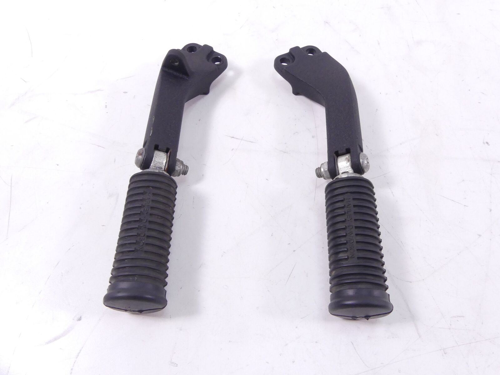 2016 Harley FLD Dyna Switchback 103 Passenger Footpeg Set R 49224-06A L 49230-06 {{ shop.shopifyCountryName }} - Mototech271