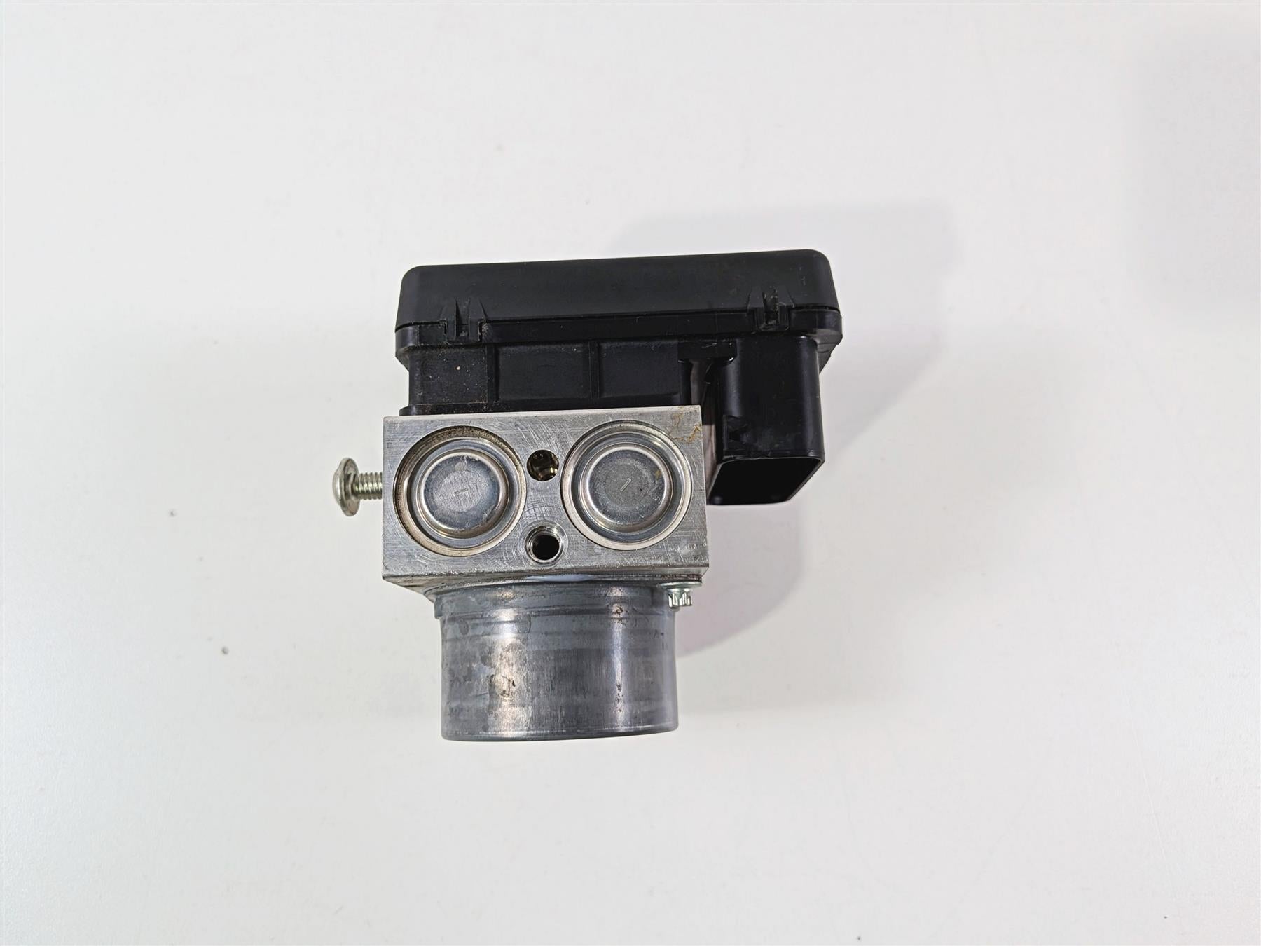 2019 Ducati 959 Panigale Abs Brake Pump Pressure Unit Module 54240421C {{ shop.shopifyCountryName }} - Mototech271