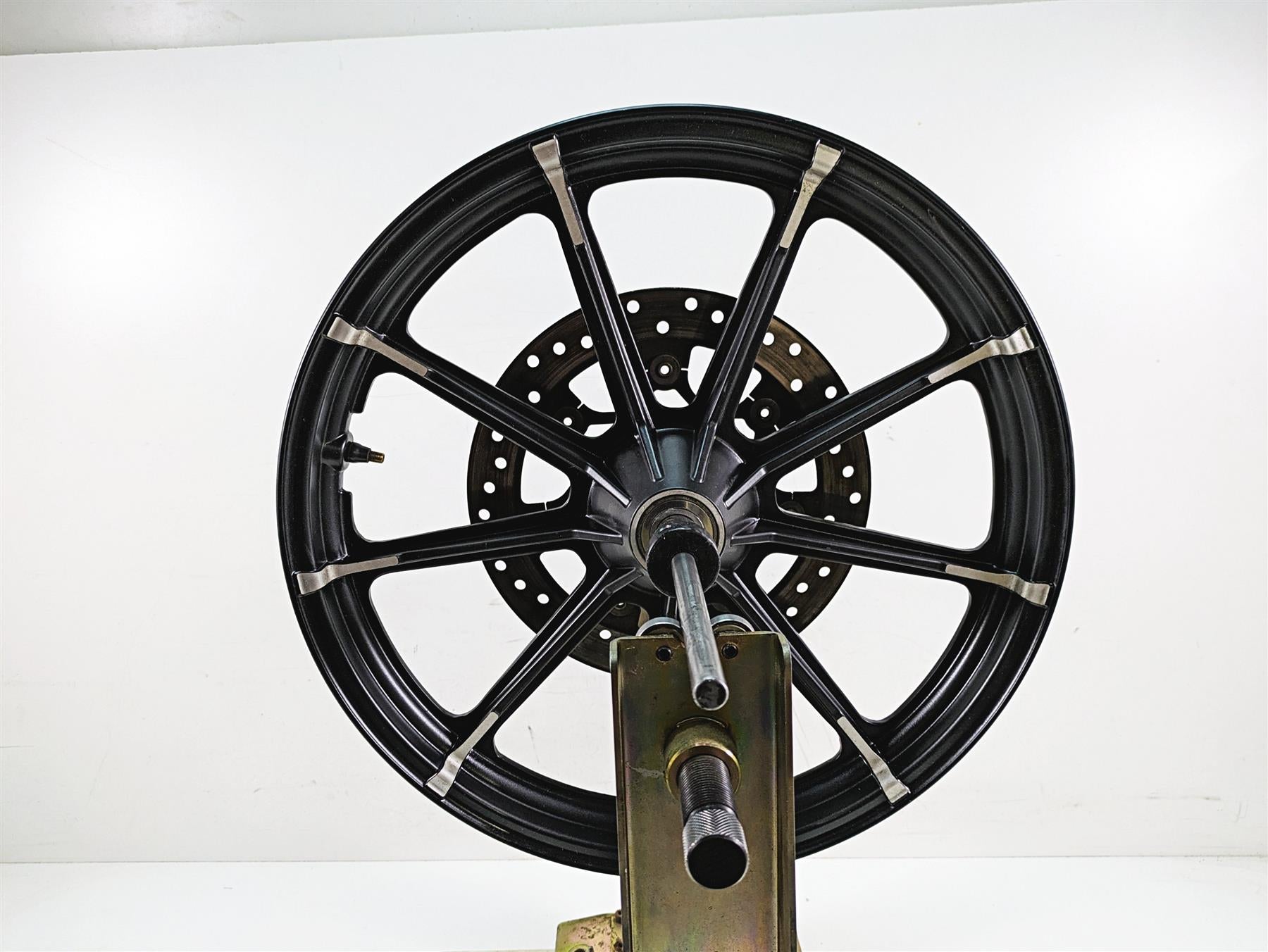 2019 Harley XL883N Sportster Iron Front Wheel Rim 9 Spoke 19x2.15 43300394 {{ shop.shopifyCountryName }} - Mototech271