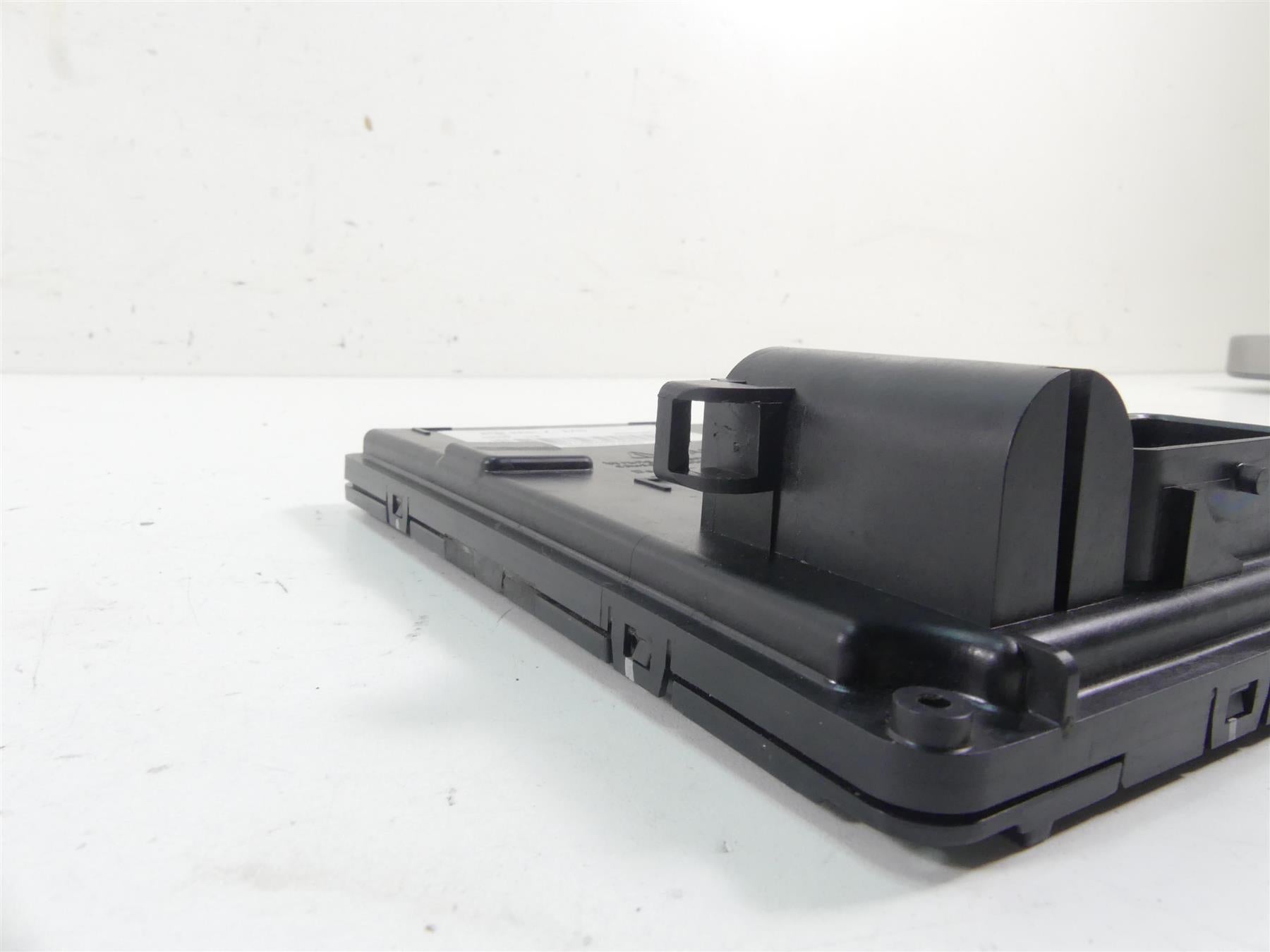 2015 Harley FLD Dyna Switchback Bcm Base X-Axis Body Control Module 69992-12B {{ shop.shopifyCountryName }} - Mototech271