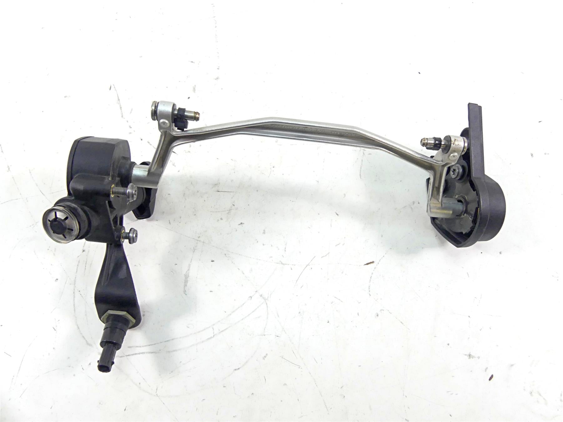 2015 BMW R1200GS GSW K50 Windshield Adjuster Wheel + Shaft 46638536083 {{ shop.shopifyCountryName }} - Mototech271