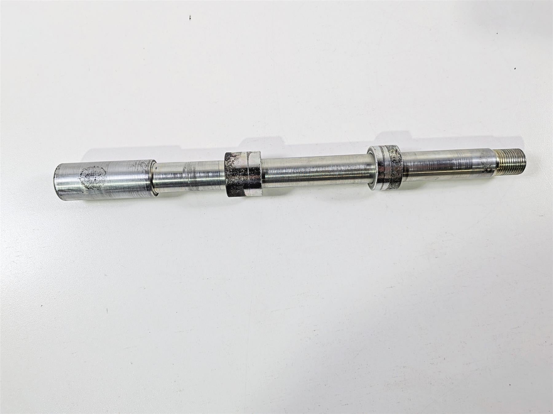 2016 Victory Cross Country Front Wheel Spindle Axle 5138509 {{ shop.shopifyCountryName }} - Mototech271