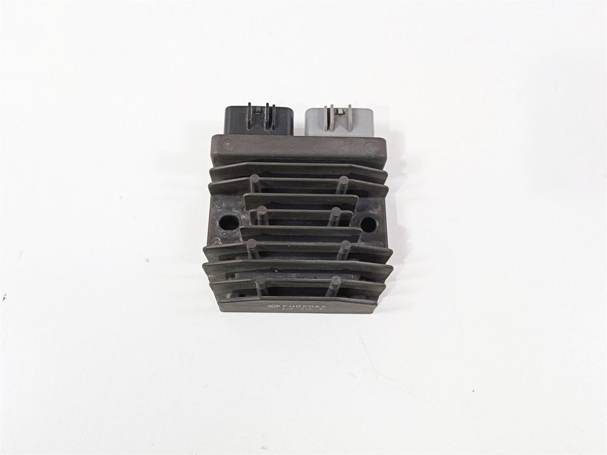 2012 Yamaha XT1200 Super Tenere Rectifier Voltage Regulator 1D7-81960-00 FH020AA {{ shop.shopifyCountryName }} - Mototech271