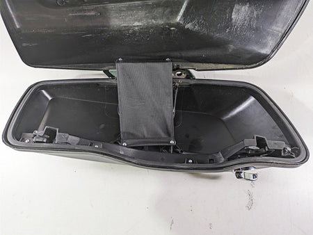2020 Harley Touring FLHT Electra Glide Right Saddlebag Saddle Bag -Read 90200412 {{ shop.shopifyCountryName }} - Mototech271