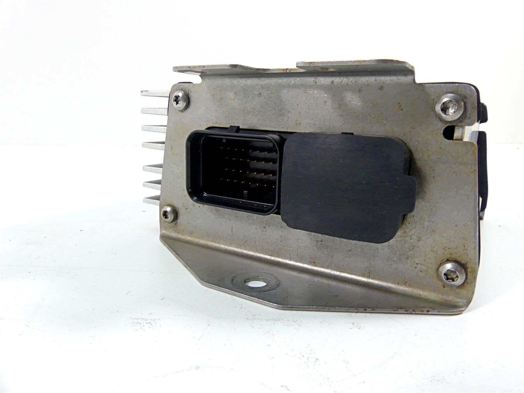 2011 Victory Cross Country Ntouch Amplifier Stereo Radio Module 2411677 {{ shop.shopifyCountryName }} - Mototech271