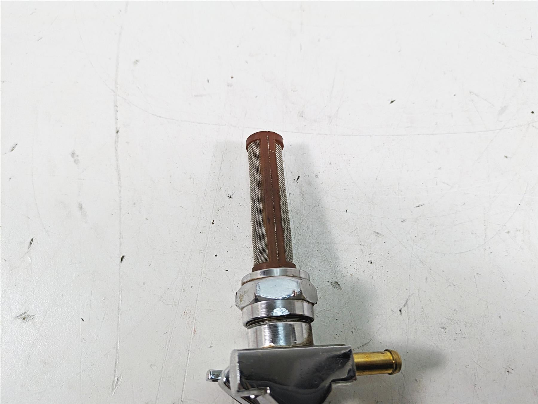 2000 Harley FXSTS Softail Springer Fuel Gas Petrol Valve Petcock 61338-94D {{ shop.shopifyCountryName }} - Mototech271
