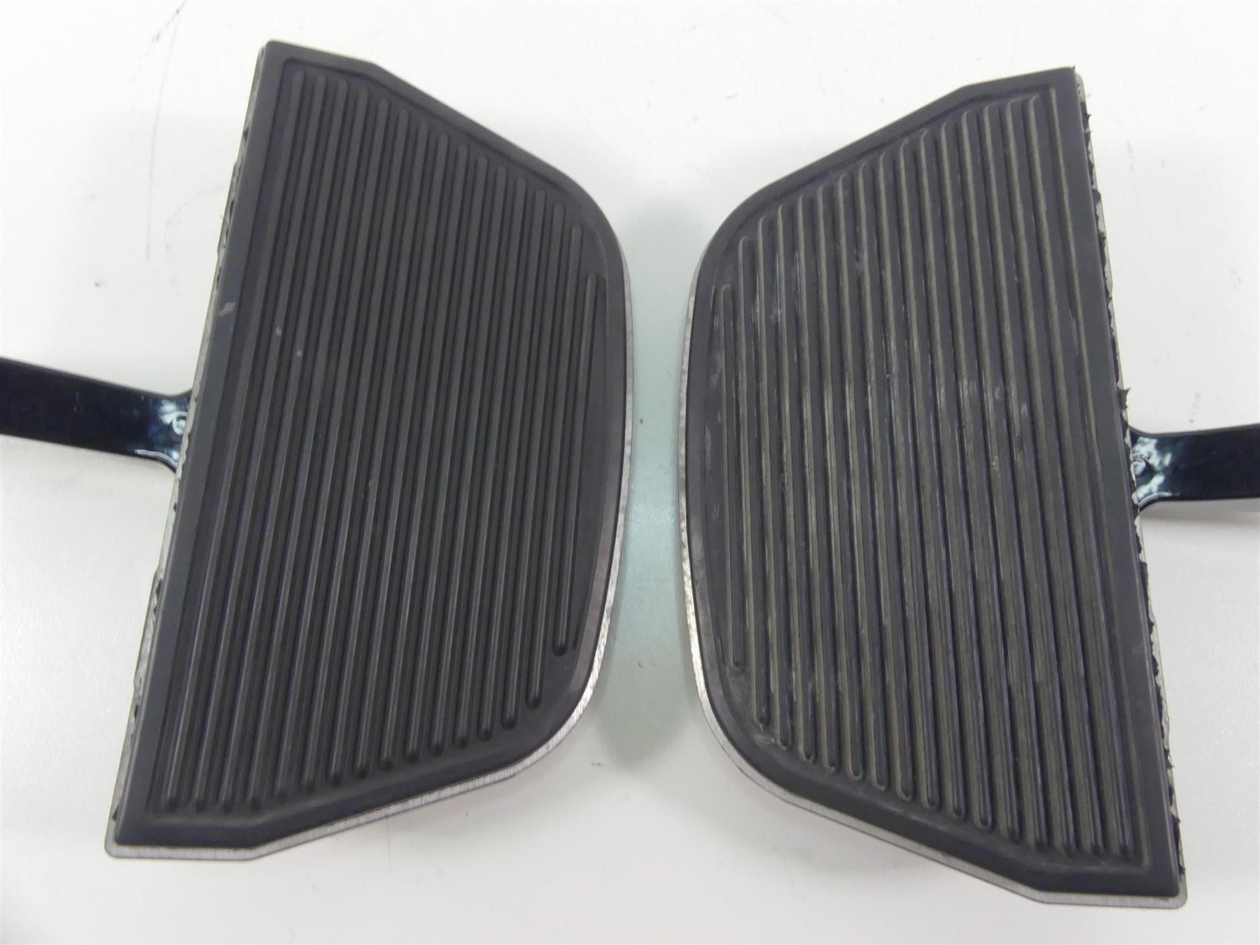 2016 Harley Touring FLHR Road King Rear Passenger Floor Board Set 52719-10 {{ shop.shopifyCountryName }} - Mototech271