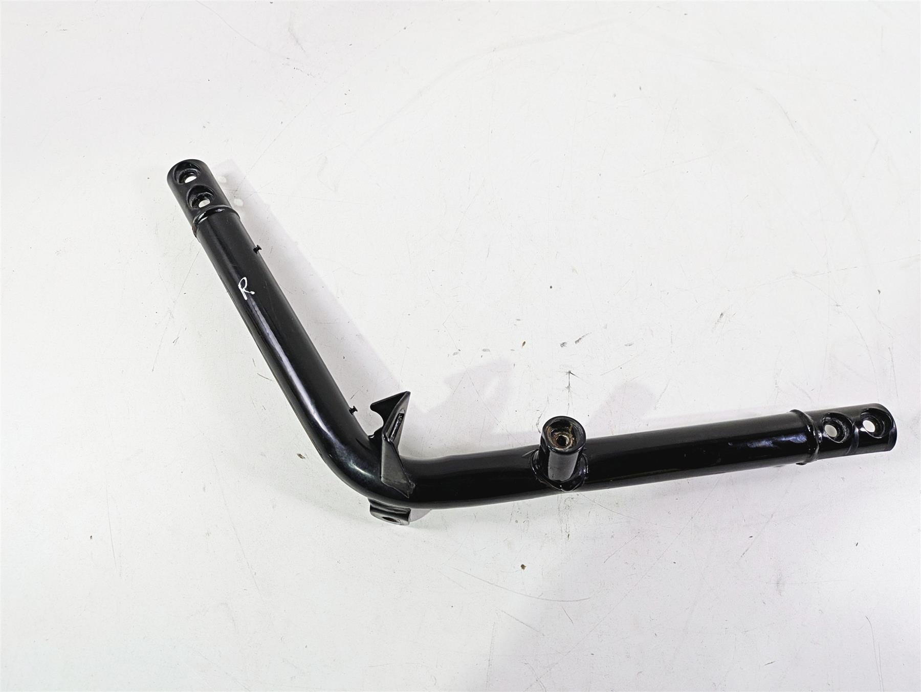 2013 Harley VRSCF Muscle Rod Right Front Frame Downtube - Read 47988-12BK {{ shop.shopifyCountryName }} - Mototech271