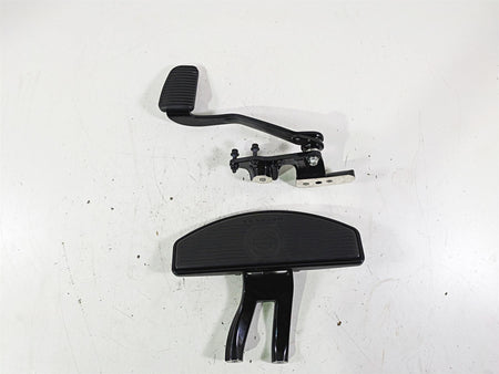 2019 Harley FLHCS Softail Heritage Front Right Floorboard + Brake Pedal 50600206 {{ shop.shopifyCountryName }} - Mototech271