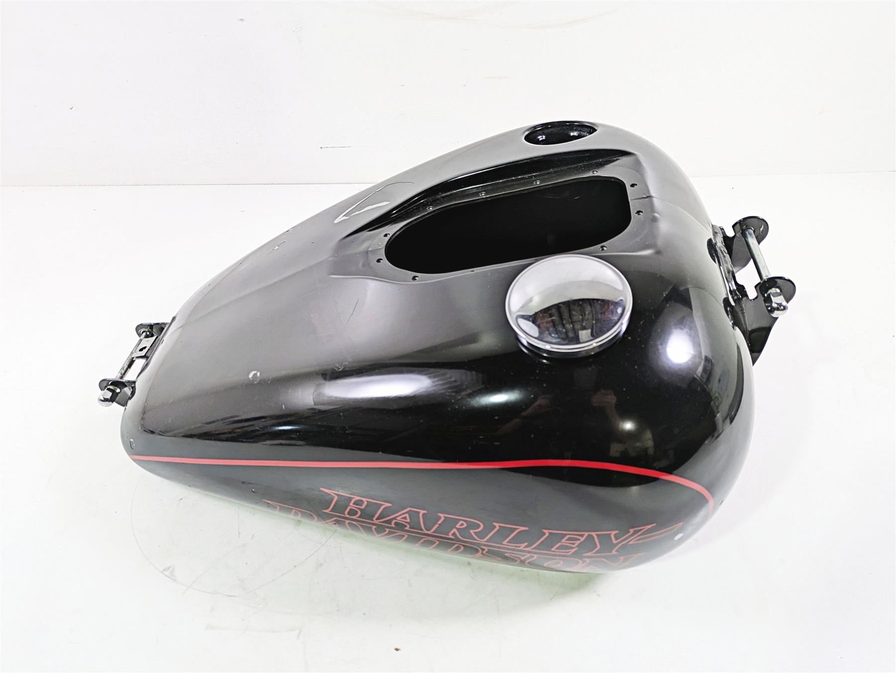 2016 Harley FXDL Dyna Low Rider Fuel Gas Petrol Tank Reservoir
