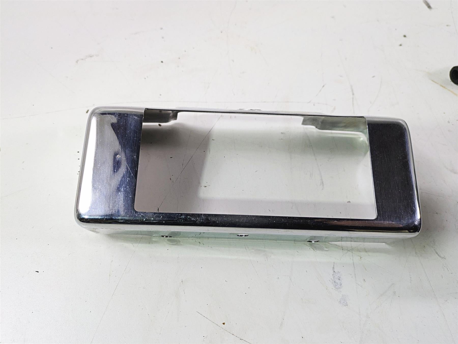 2007 Harley Touring FLHTCU SE CVO E-Glide Oil Cooler & Cover 63071-07 {{ shop.shopifyCountryName }} - Mototech271