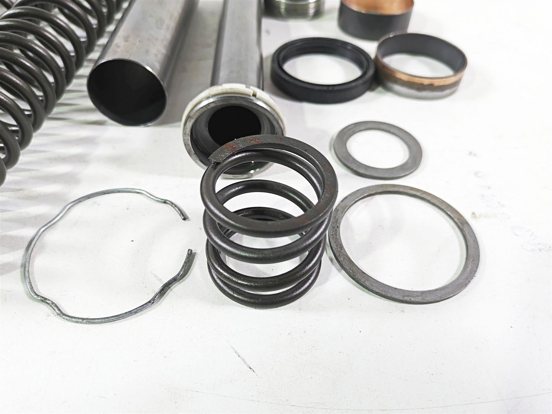 2020 Harley Touring FLHT Electra Glide Front Fork Internals Set 45500337 {{ shop.shopifyCountryName }} - Mototech271