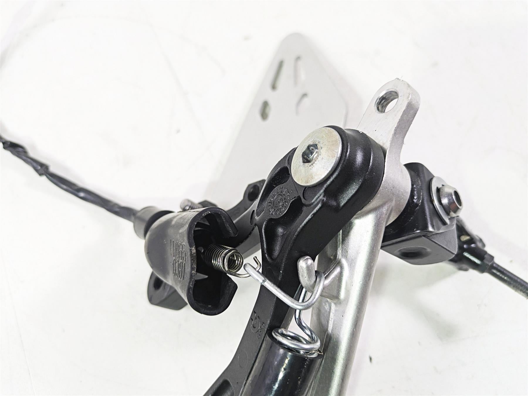2020 Kawasaki ZX6R Ninja Right Foot Peg Brake Pedal Lever 35063-0590-18R {{ shop.shopifyCountryName }} - Mototech271