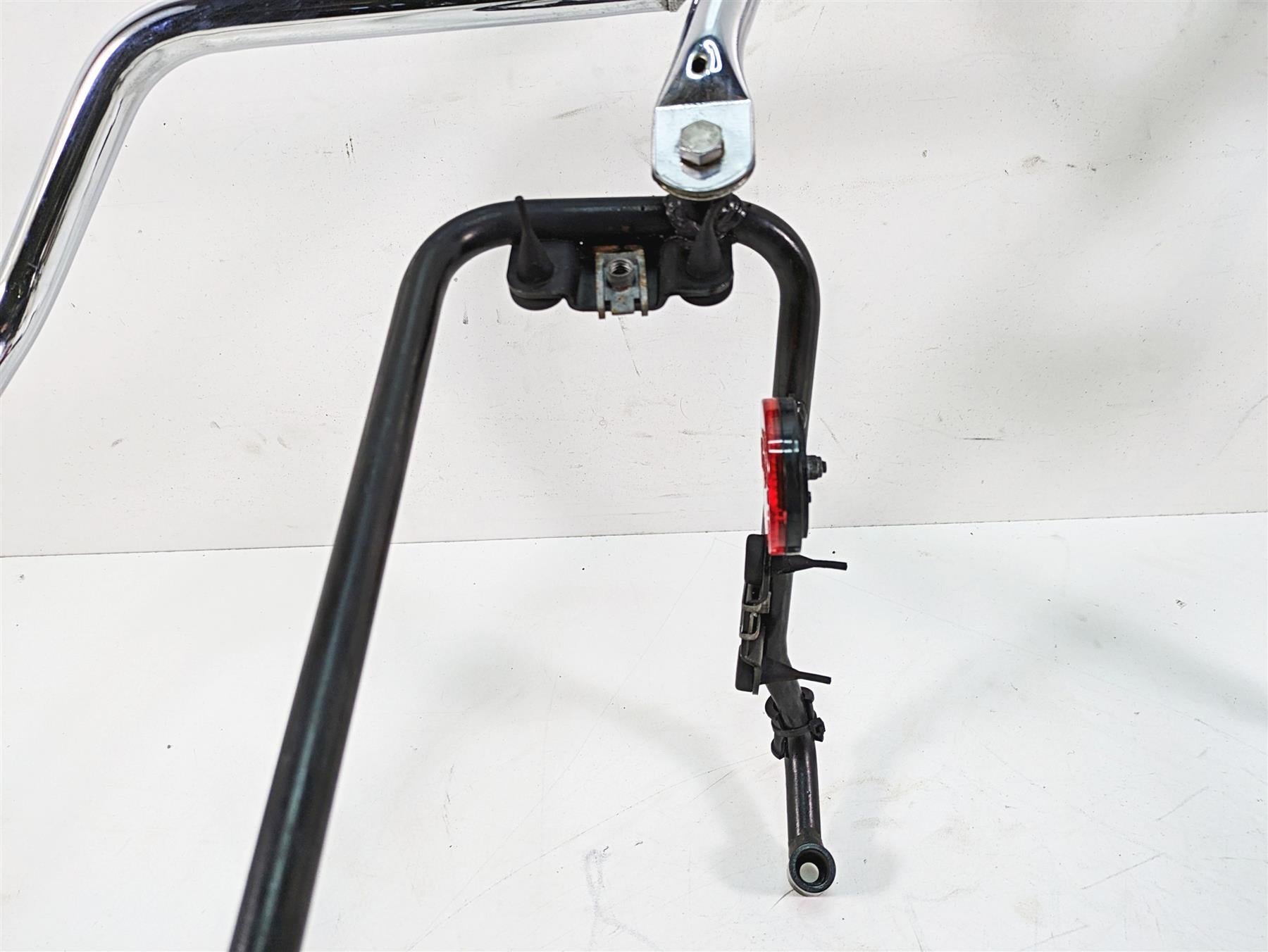 2014 Moto Guzzi California 1400 T Rear Saddlebag Guard Rail Mount Set B063626 {{ shop.shopifyCountryName }} - Mototech271