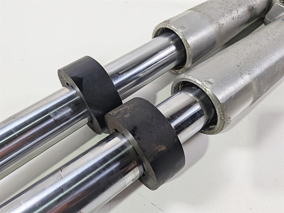 2000 Harley Touring FLHRCI Road King Front Fork Leg Set - Read 46497-00 46495-00 {{ shop.shopifyCountryName }} - Mototech271