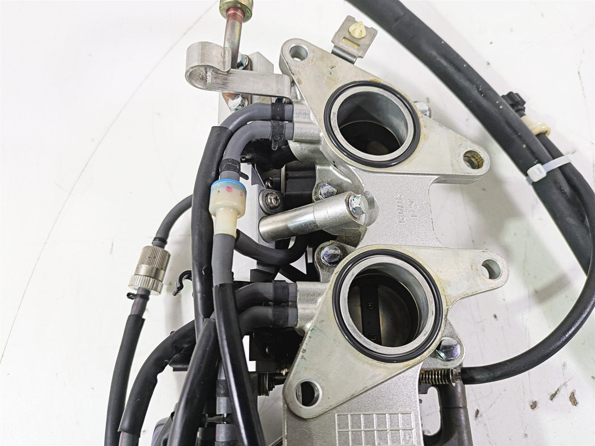 2004 Honda Aquatrax R-12X Throttle Body Bodies Fuel Injectors 16400-HW3-671 {{ shop.shopifyCountryName }} - Mototech271