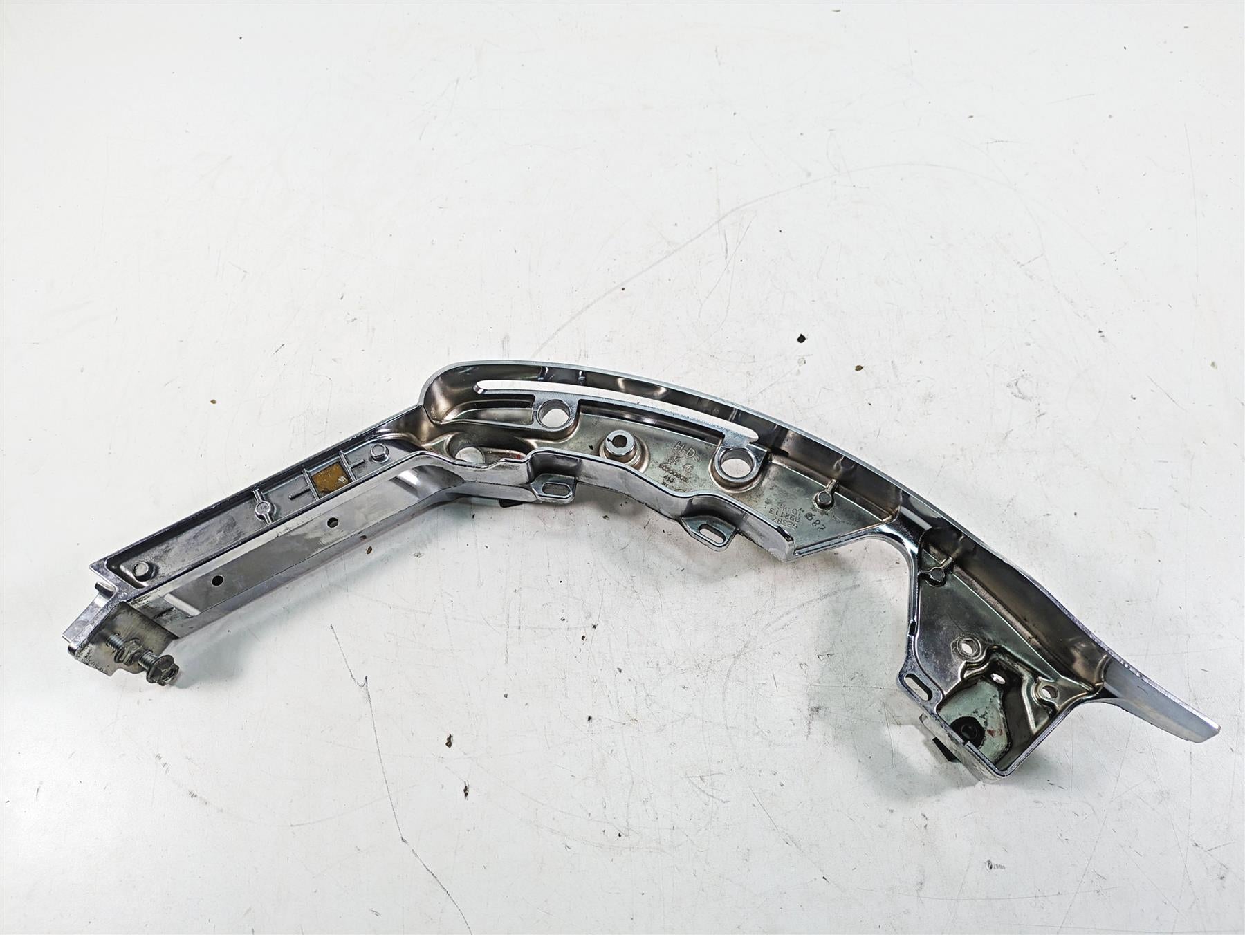 2014 Harley Touring FLHTK Electra Glide Left Saddlebag Support Mount 90200503 {{ shop.shopifyCountryName }} - Mototech271
