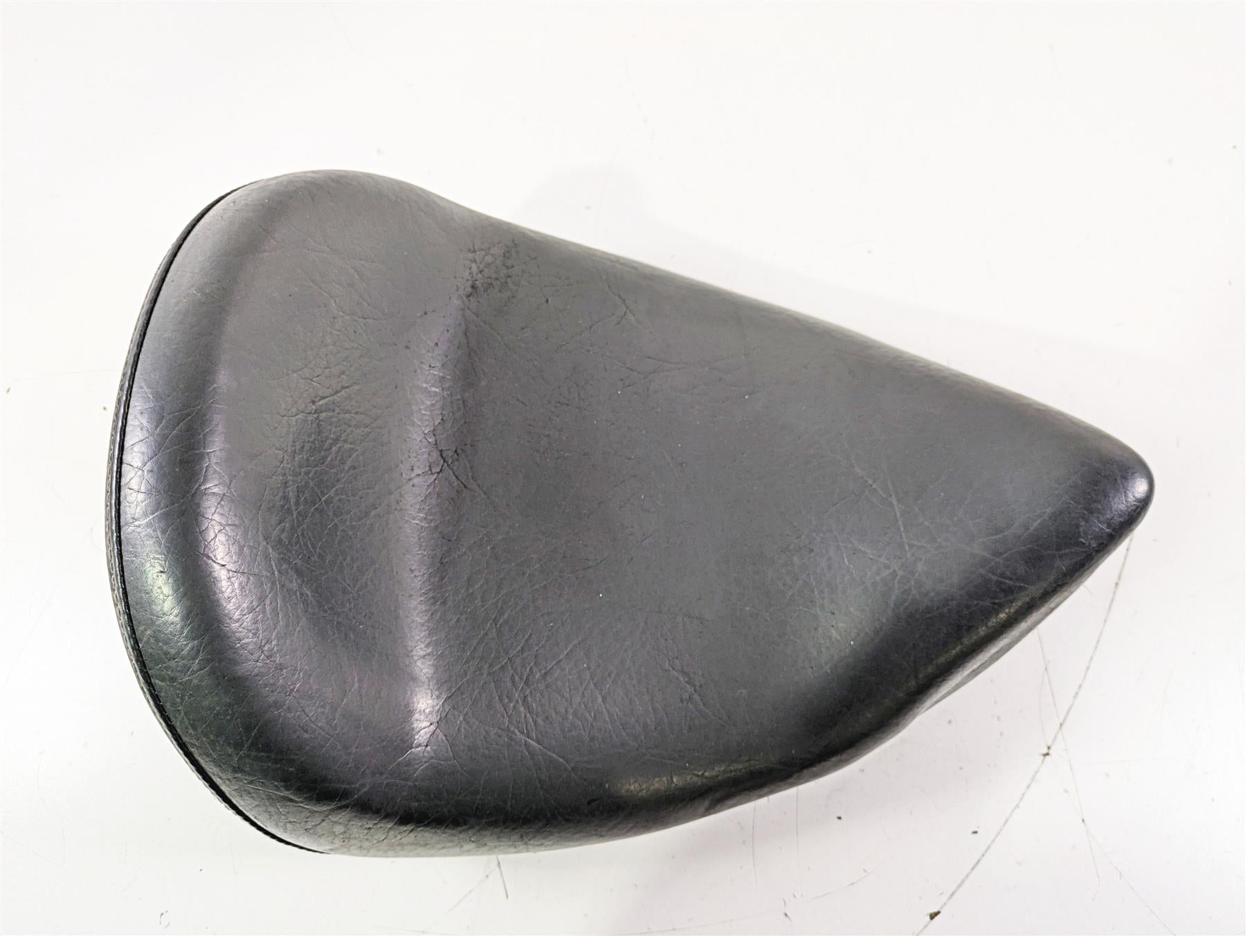 2004 Victory Kingpin Front Driver Rider Seat 2874599 2683237 {{ shop.shopifyCountryName }} - Mototech271