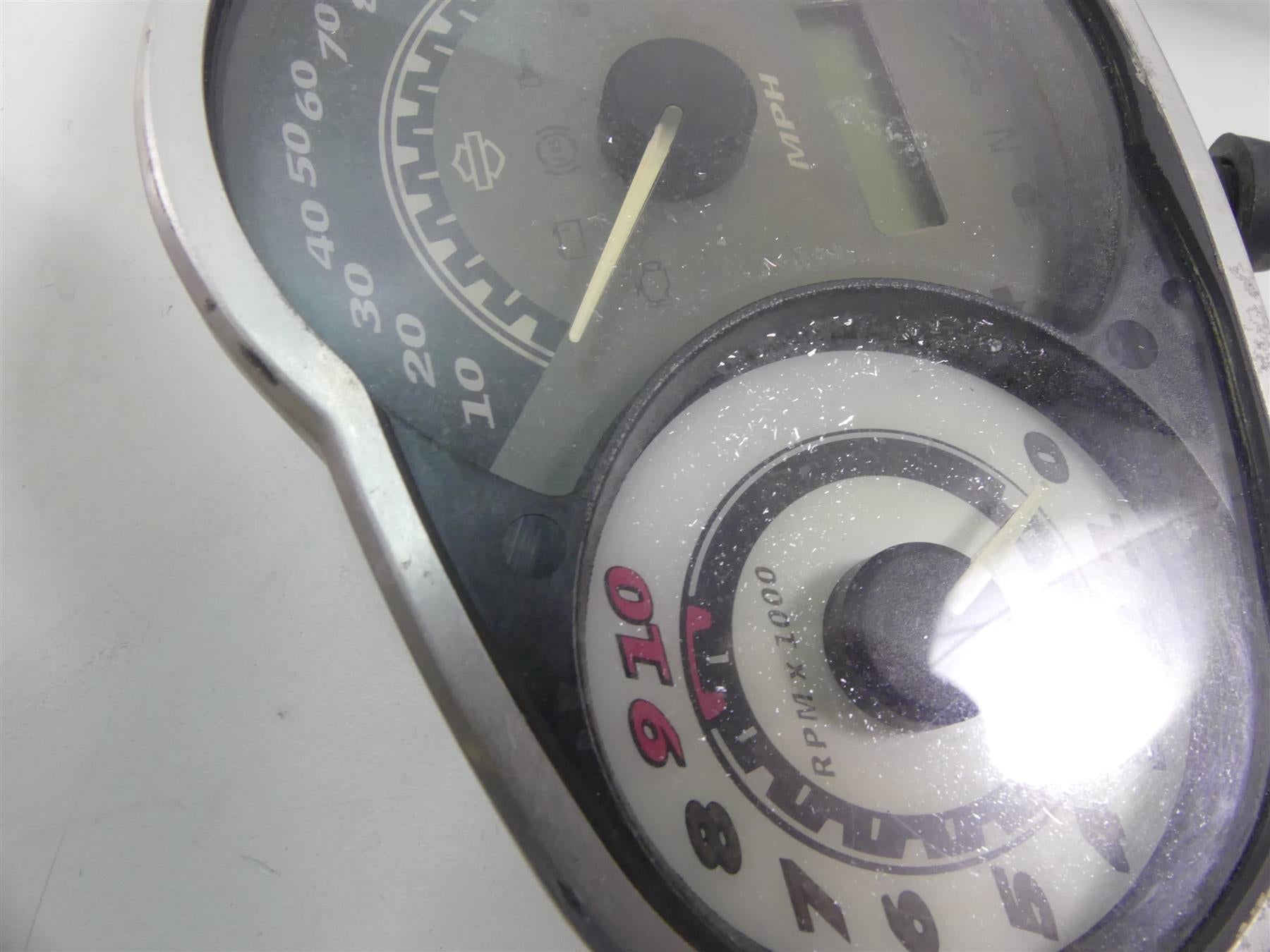 2013 Harley VRSCF Muscle V-Rod Speedometer Gauges Instrument - 15K 71962-09 {{ shop.shopifyCountryName }} - Mototech271