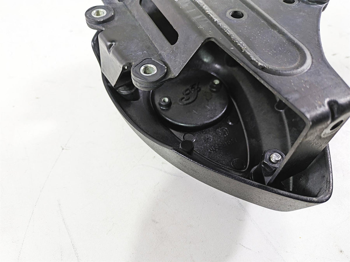 2018 Indian Chieftain Dark Horse Ignition Coil Cover & Mount 5633897 {{ shop.shopifyCountryName }} - Mototech271