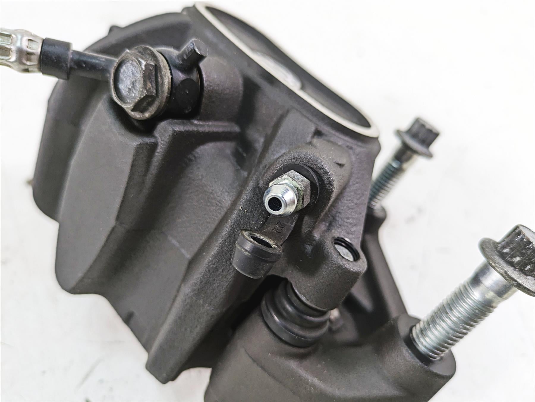 2019 Harley XL883N Sportster Iron Nice Front Brake Caliper & Line 41300010 {{ shop.shopifyCountryName }} - Mototech271