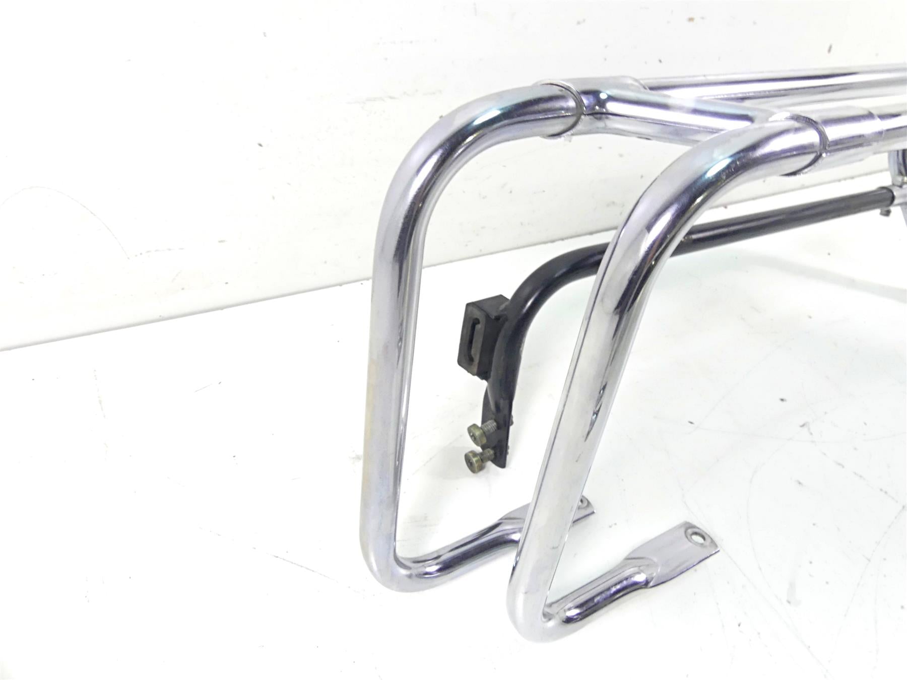 2002 Harley Touring FLHTC Electra Glide Saddlebag Guard Rail Set 49172-97 {{ shop.shopifyCountryName }} - Mototech271
