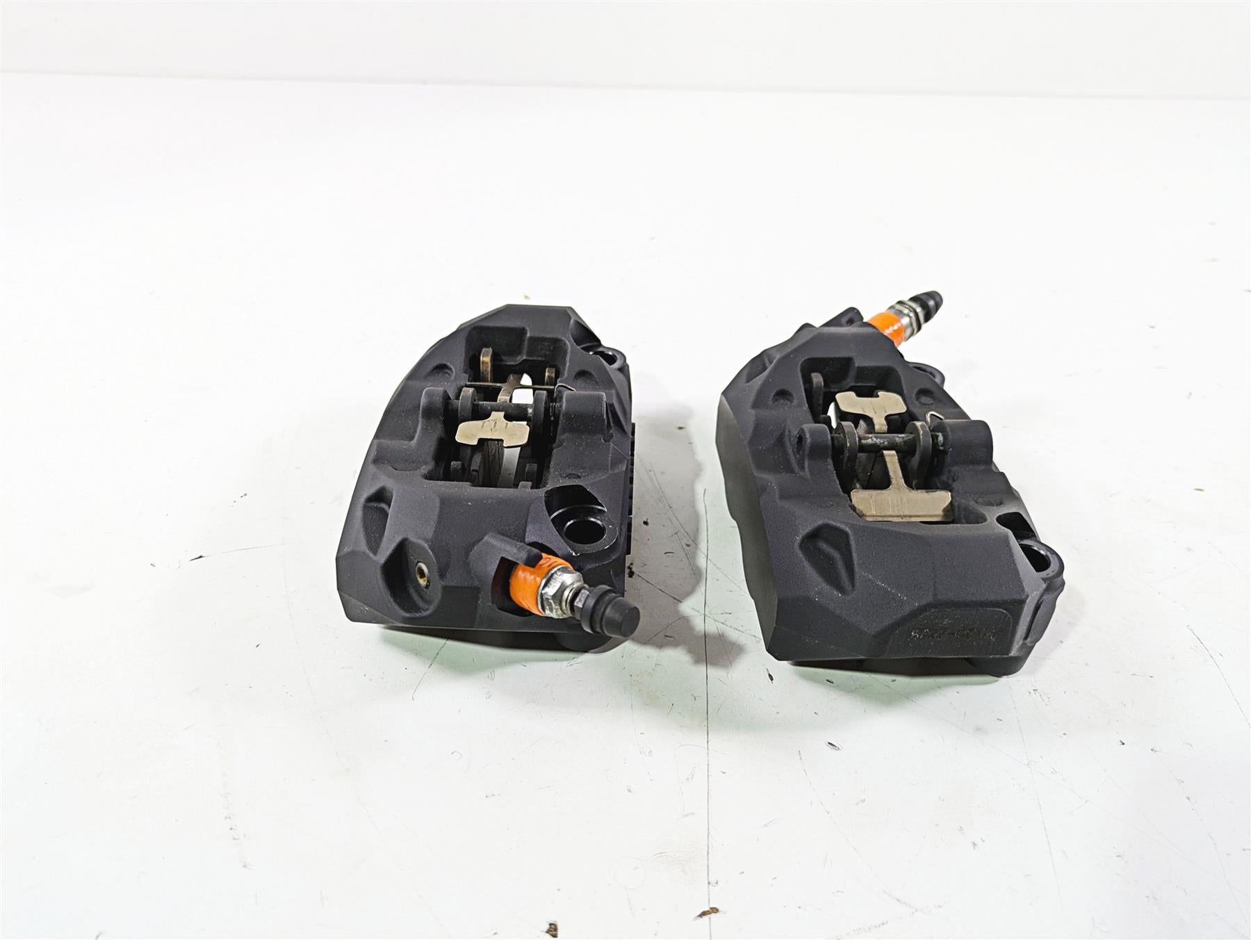 2018 BMW R1200GS GSW K50 Brembo Front Brake Caliper Set 34118556205 34118556206 {{ shop.shopifyCountryName }} - Mototech271