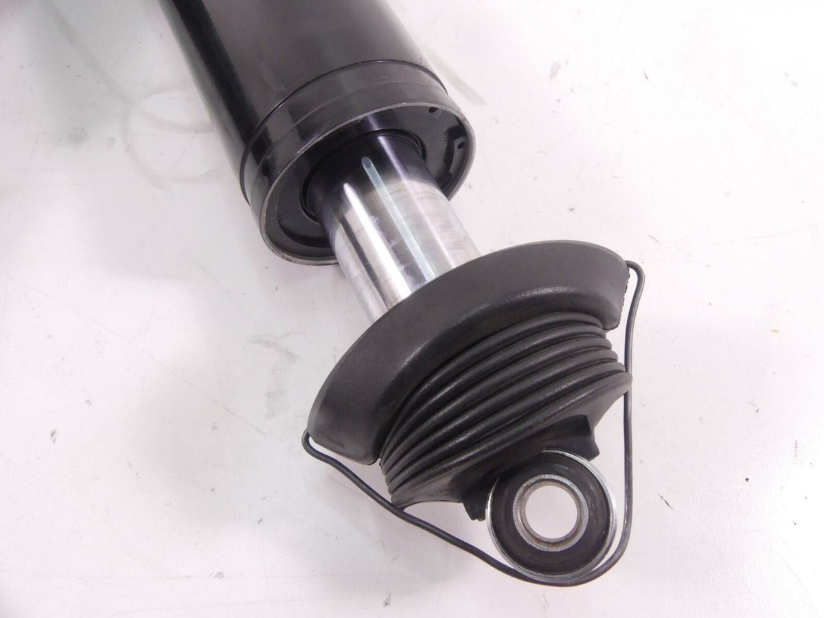 2005 Harley Touring CVO FLHTCSE Electra Glide Rear Shock Set 12" 54636-09 {{ shop.shopifyCountryName }} - Mototech271